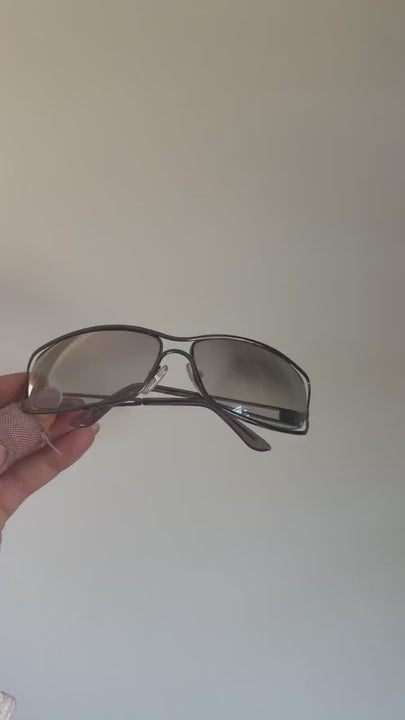 Vintage Y2K Silver Sunglasses Gray Deadstock Wrap Frames Iridescent Eyewear by Kenmark